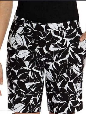 Mario Serrani Italy Women's Bermuda Style Shorts Sz 6 Black/White Comfort